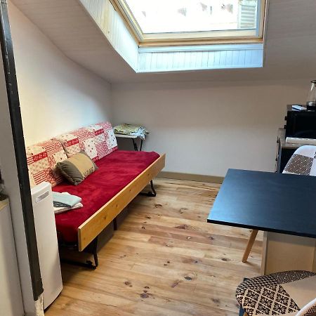 Les Studios Meubles De L'Avenue Bouloumie ויטל מראה חיצוני תמונה