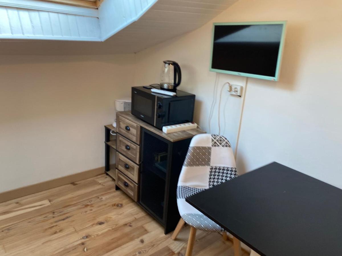 Les Studios Meubles De L'Avenue Bouloumie ויטל מראה חיצוני תמונה