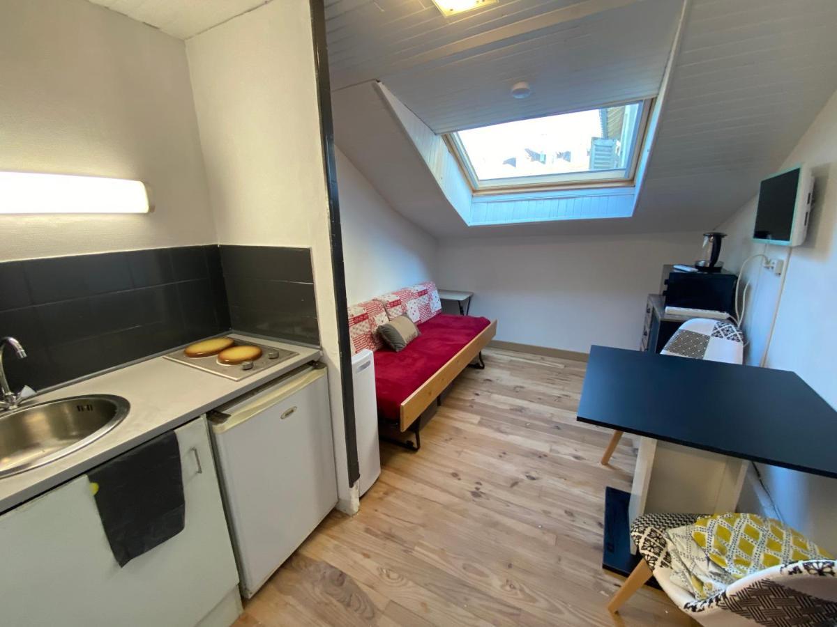 Les Studios Meubles De L'Avenue Bouloumie ויטל מראה חיצוני תמונה