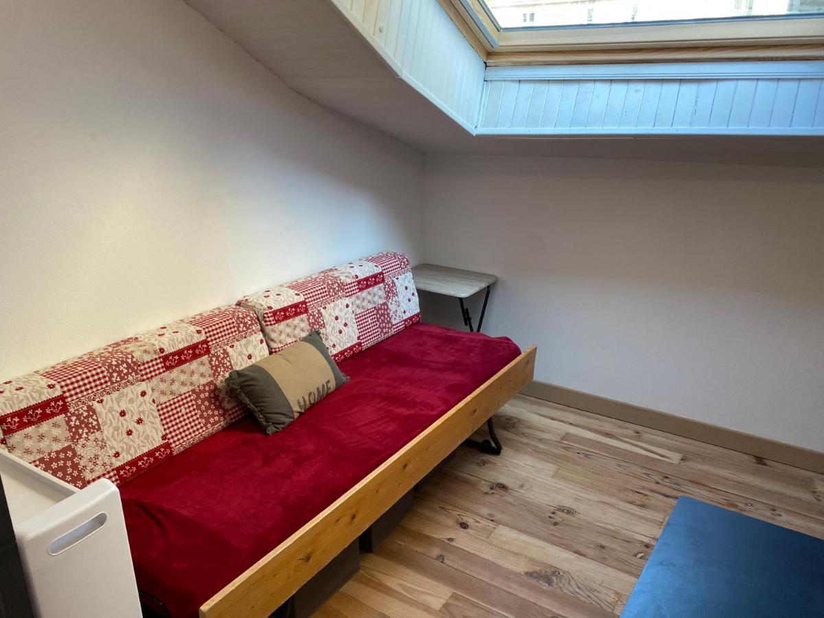 Les Studios Meubles De L'Avenue Bouloumie ויטל מראה חיצוני תמונה